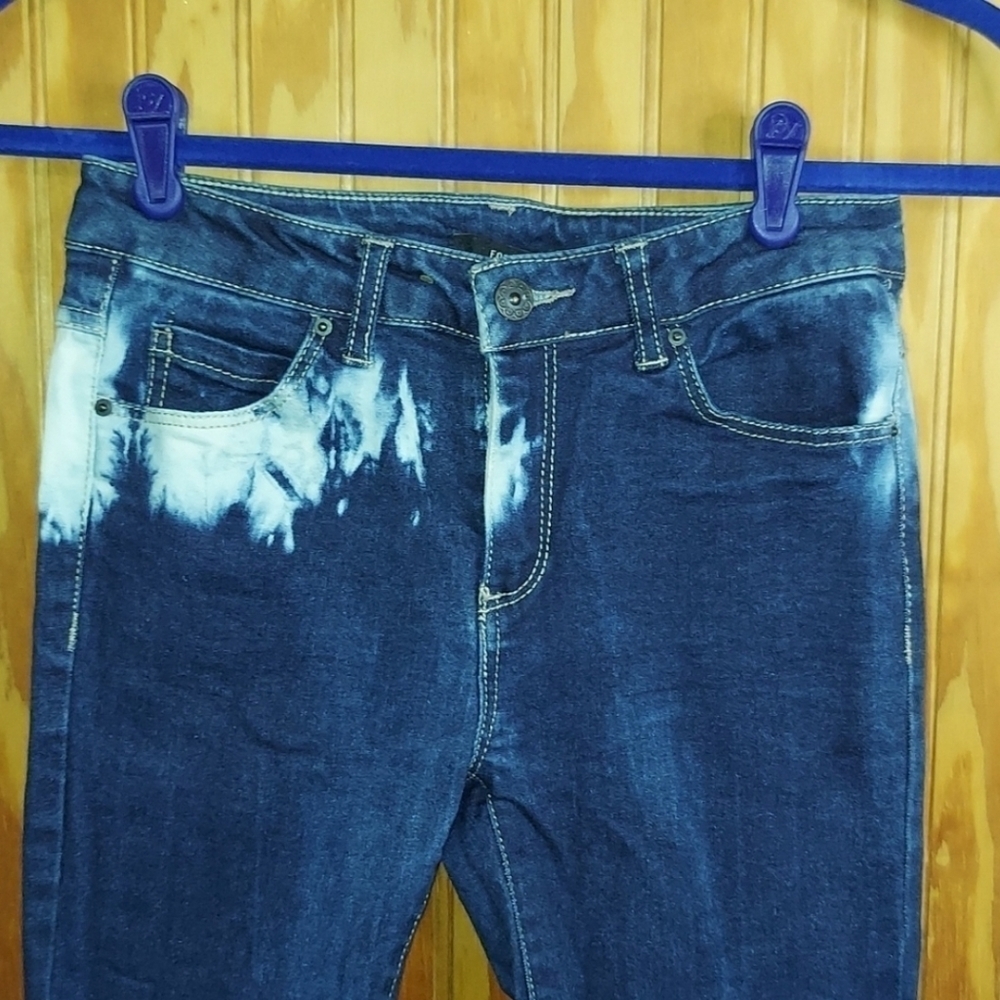 Forever 21 bleached skinny jeans
